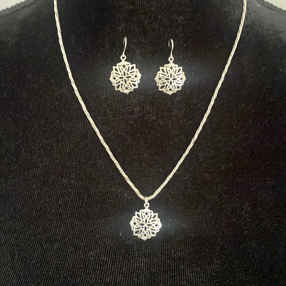 Vintage Rare Silver Filagree Snowflake Necklace and Earrings Set.